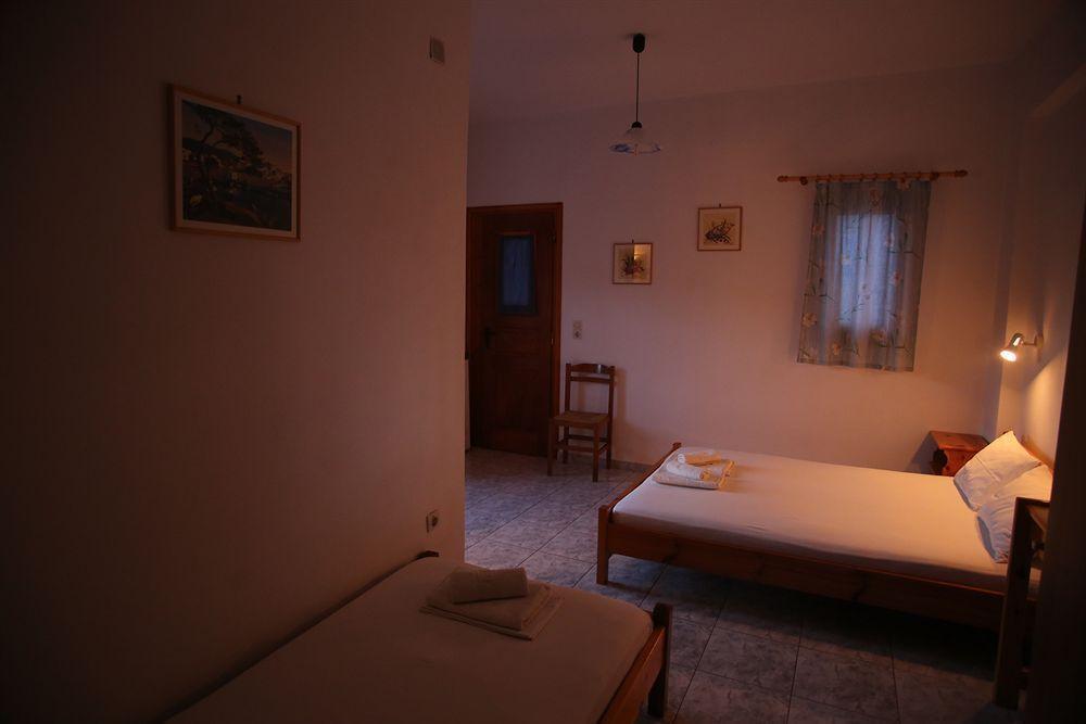 Oasis Rooms & Studios In ガリッサス エクステリア 写真