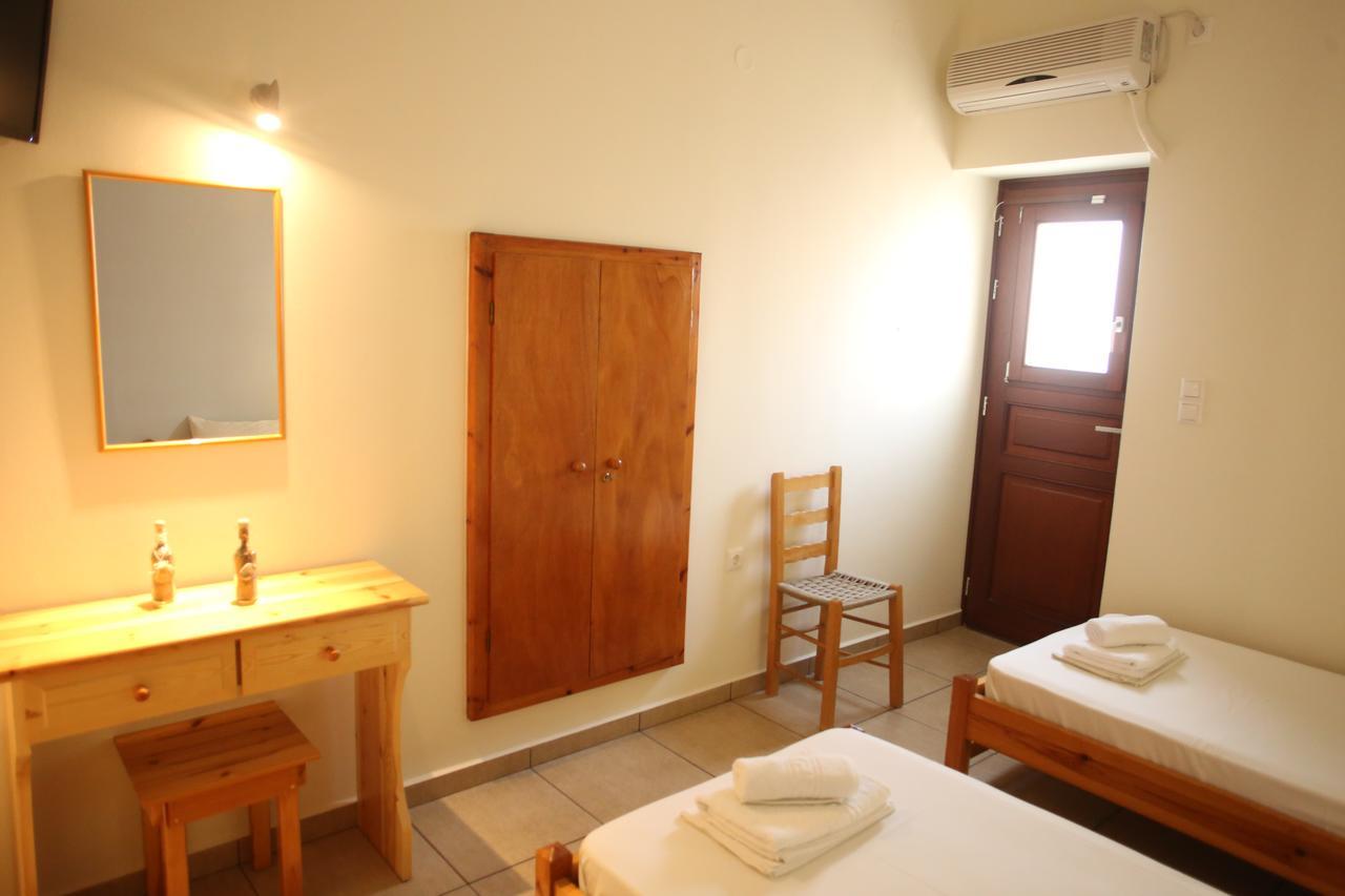 Oasis Rooms & Studios In ガリッサス エクステリア 写真