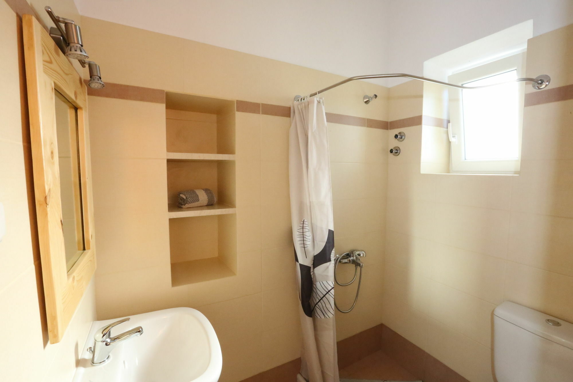 Oasis Rooms & Studios In ガリッサス エクステリア 写真
