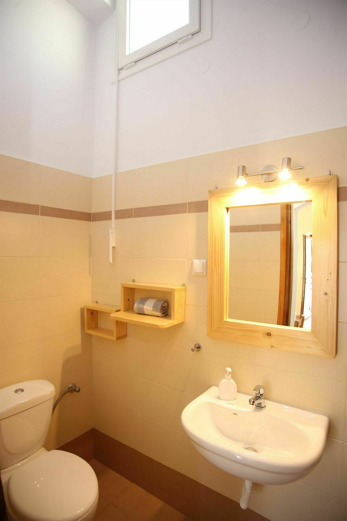 Oasis Rooms & Studios In ガリッサス エクステリア 写真